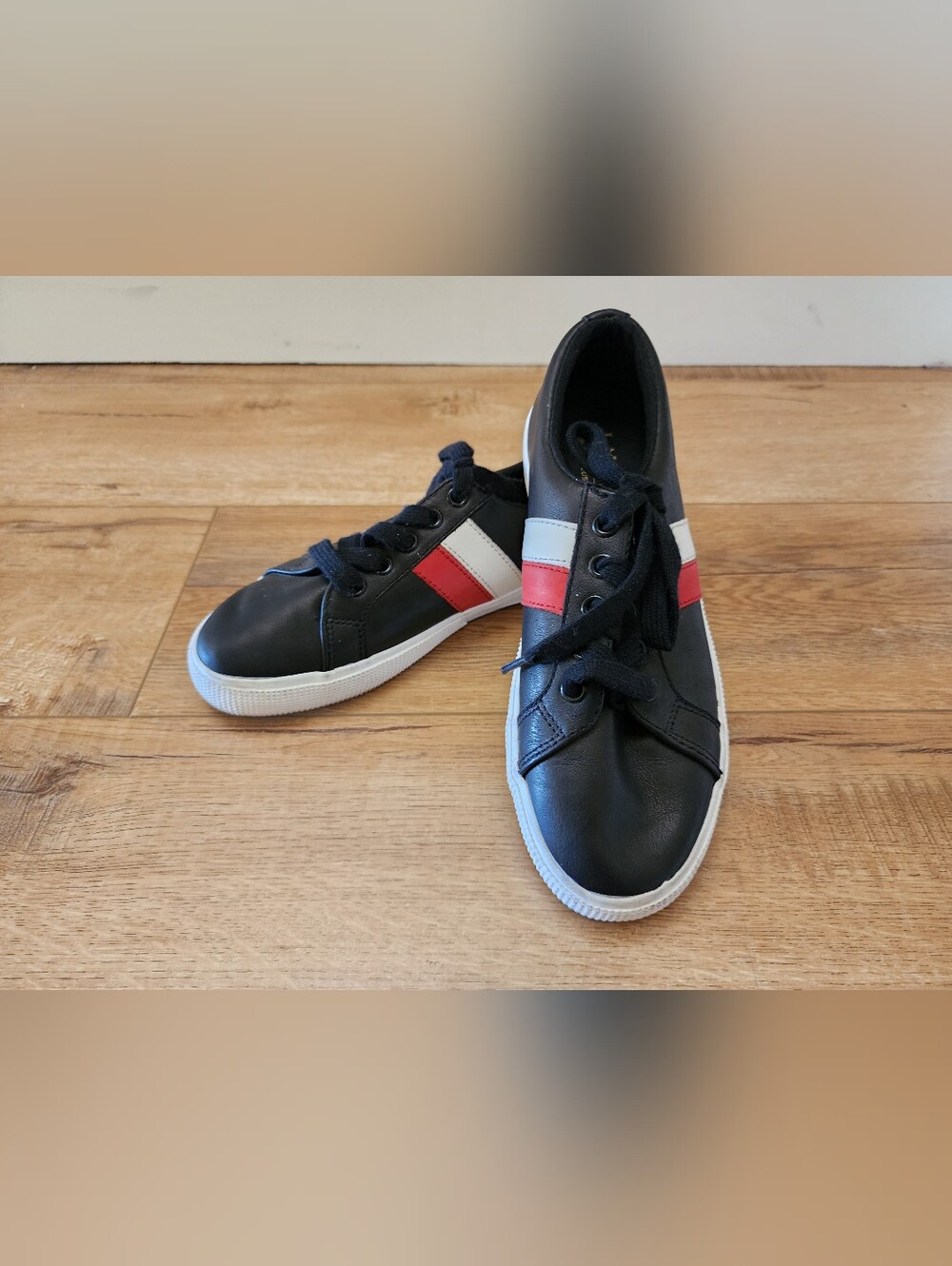 Ralph Lauren Janson RLITE Womens 6 Leather Low Top Sneakers Golden Logo Spellout